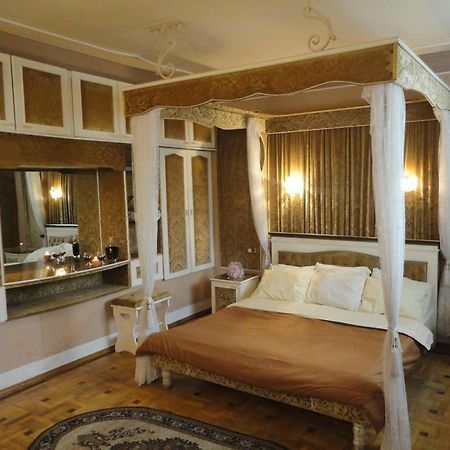 Classic Apartment On Kievyan Yerevan Exterior photo